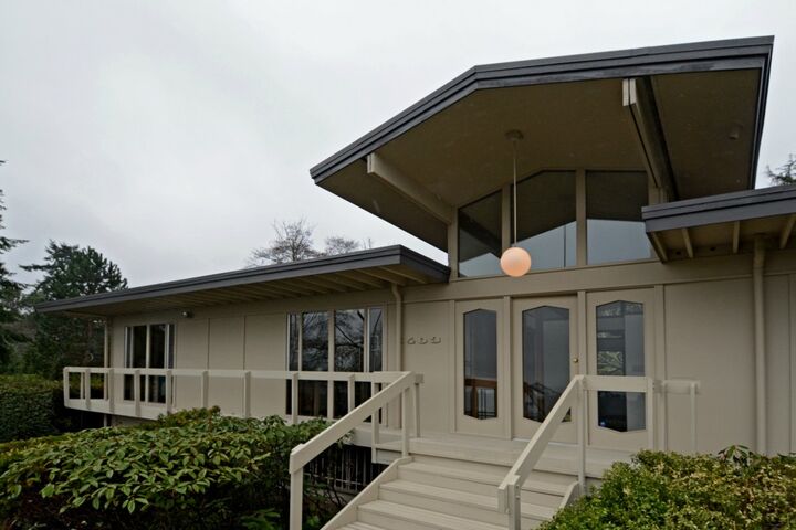 Property Photo:  5403 42nd Avenue W  WA 98199 