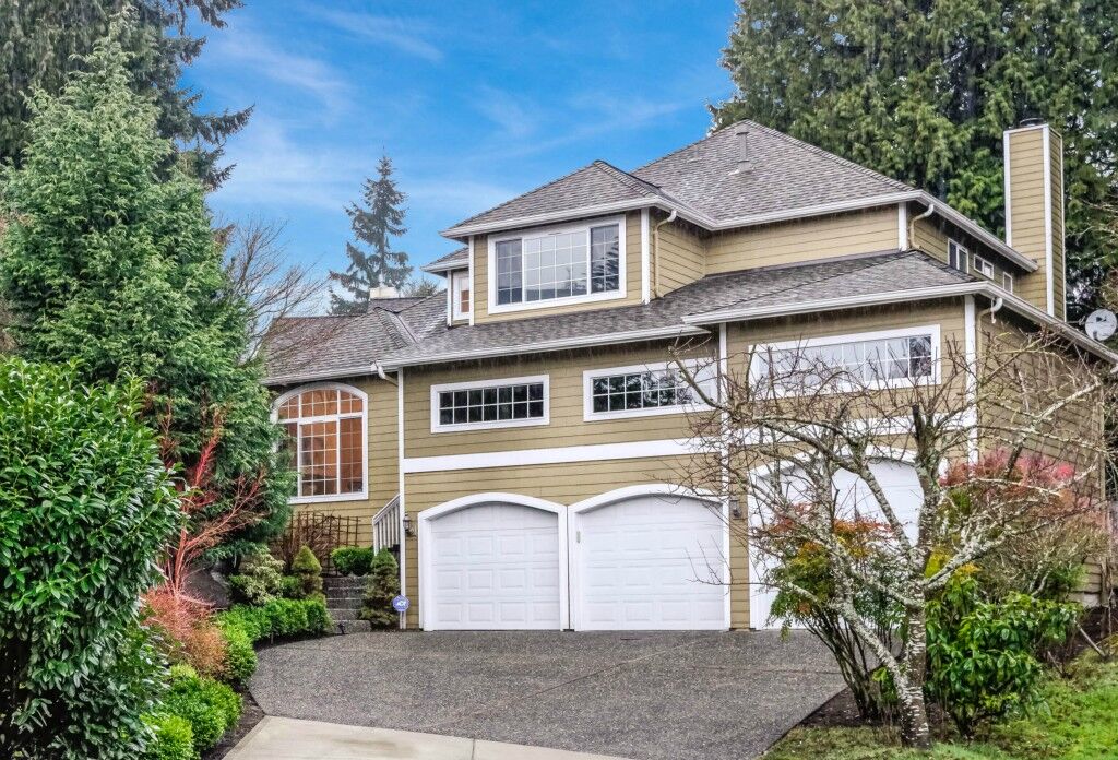 Property Photo:  13112 NE 70th Drive  WA 98033 