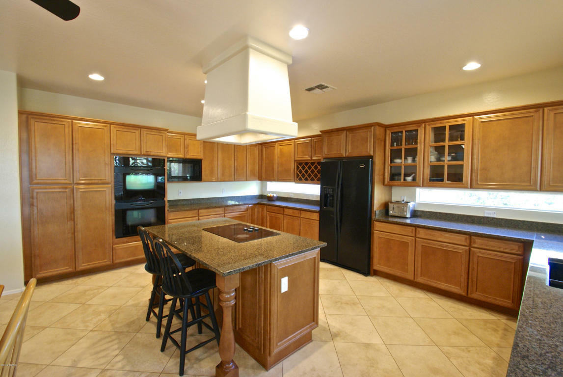 Property Photo:  1625 E Coconino Drive  AZ 85249 