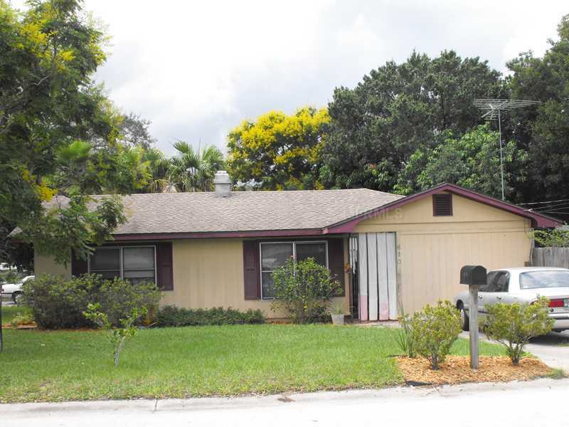 Property Photo: 610 S 8th Street FL 33853