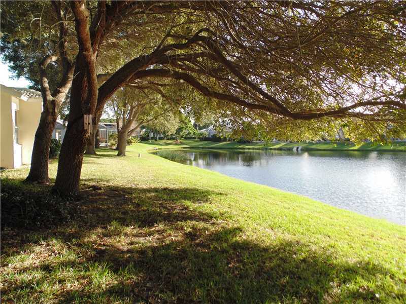 Property Photo: 4115 Westbourne Circle FL 34238