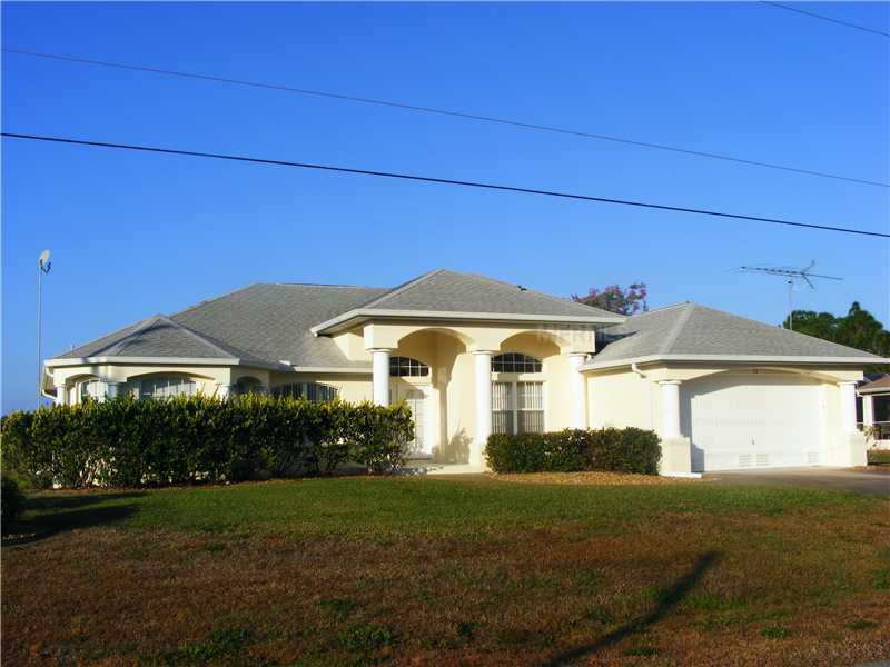 Property Photo:  36 Tee View Court  FL 33947 