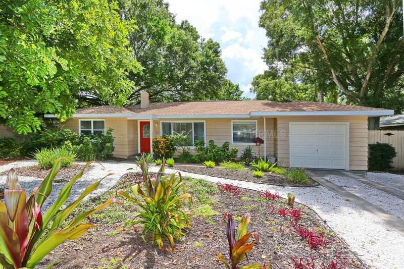 Property Photo:  1934 Magnolia Street  FL 34239 