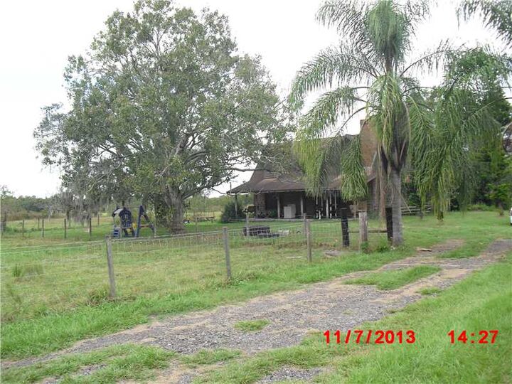 Property Photo:  9224 Flowers Road  FL 33598 