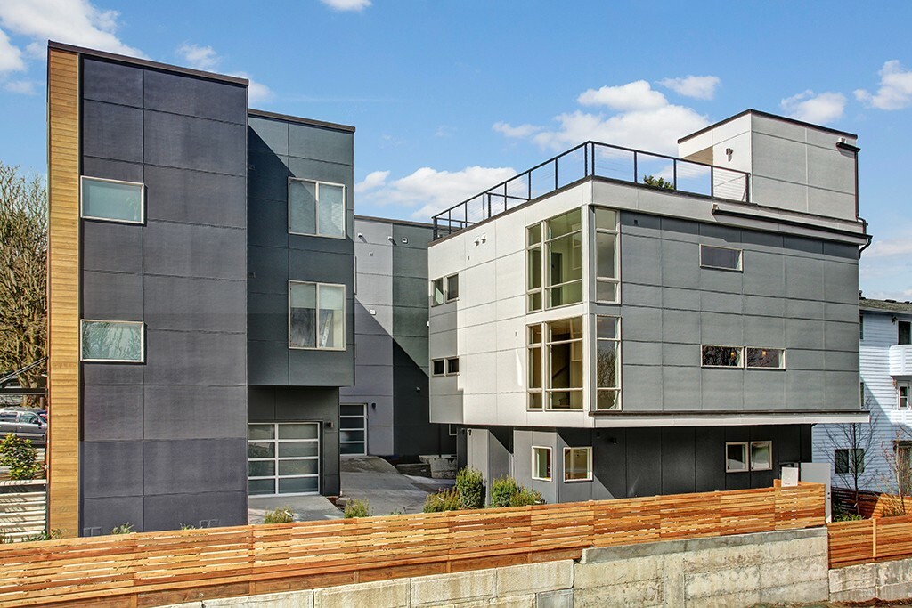 Property Photo: 1604 S Grand St WA 98144