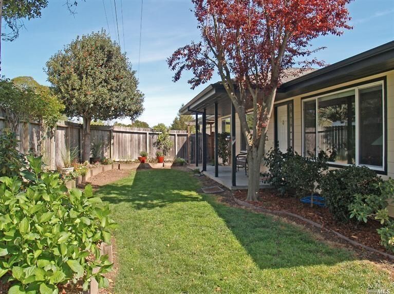 Property Photo:  5226 McFarlane Road  CA 95472 