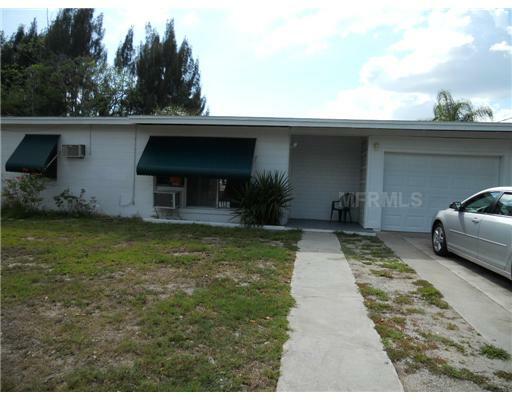 Property Photo: 155 Palmetto Circle NE FL 33952