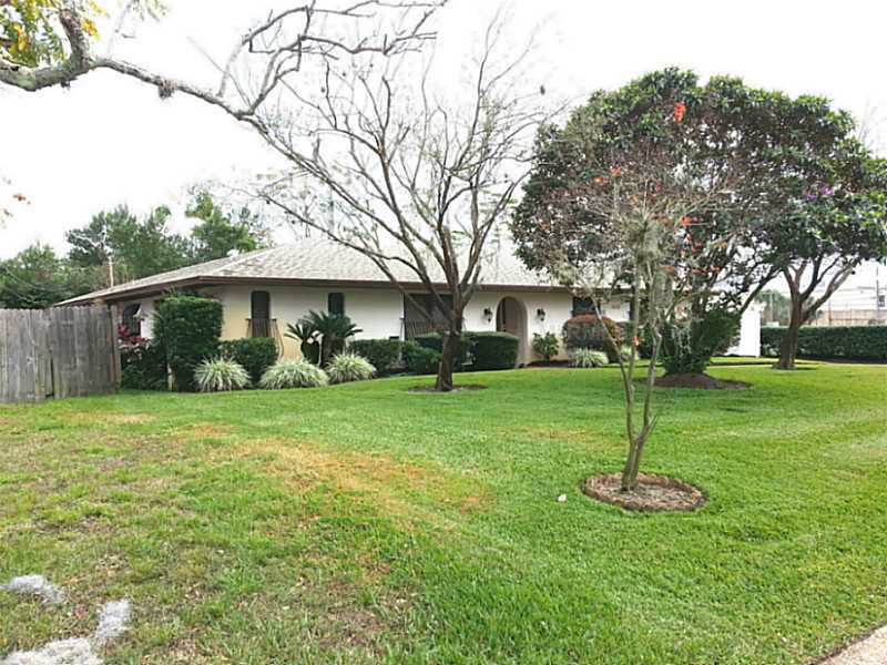 Property Photo:  4915 Darden Avenue  FL 32812 