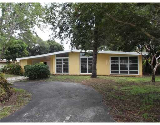 Property Photo:  3145 Hatton Street  FL 34237 