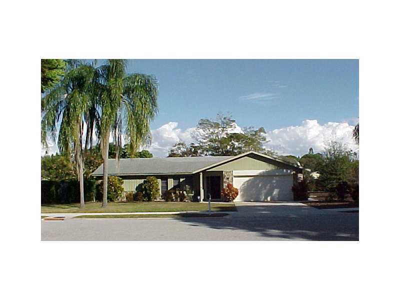 Property Photo: 117 46th Street NW FL 34209