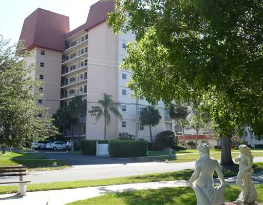 Property Photo: 244 Saint Augustine Avenue 103 FL 34285