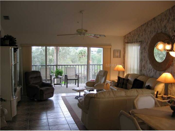 Property Photo: 206 Silver Lake Drive 206 FL 34292