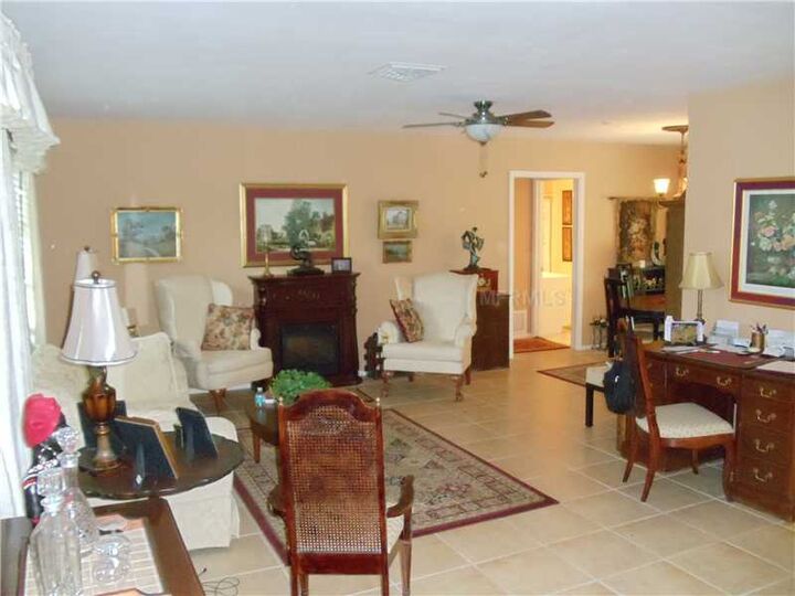 Property Photo:  832 Pineland Avenue  FL 34285 