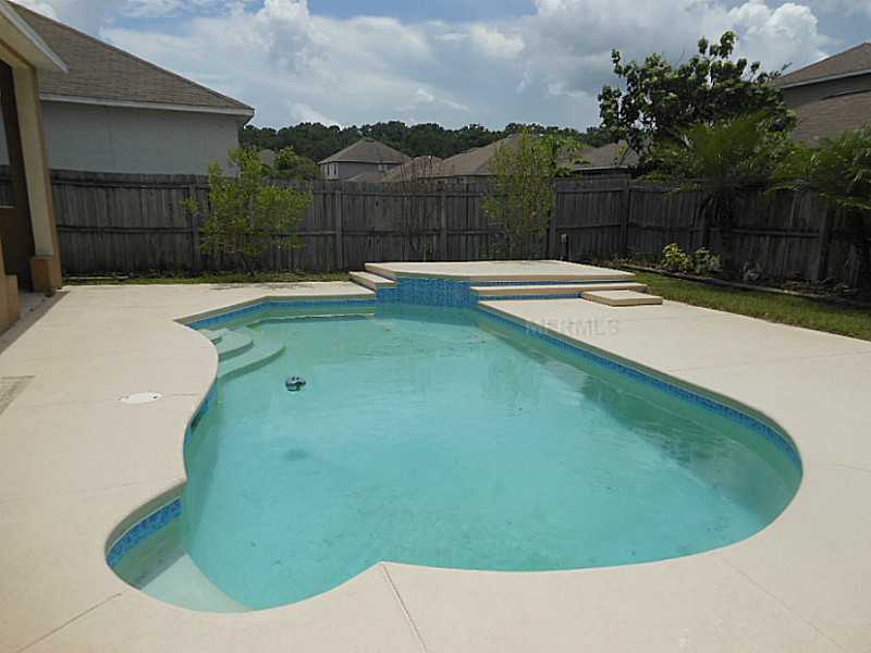 Property Photo:  27817 Sky Lake Circle  FL 33544 