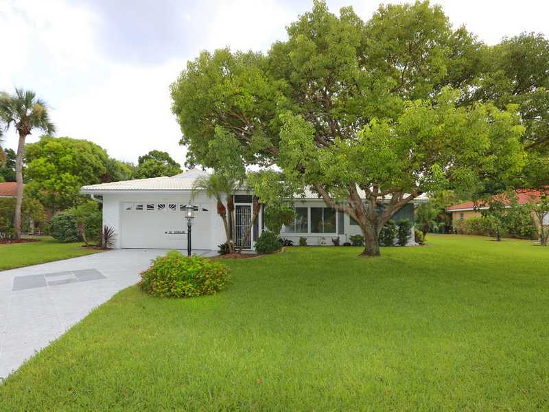 Property Photo:  1904 Bayshore Road  FL 34275 