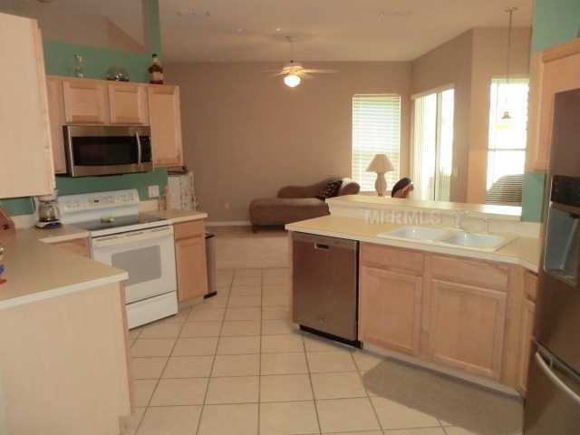 Property Photo:  5357 Red Leaf Court  FL 32765 