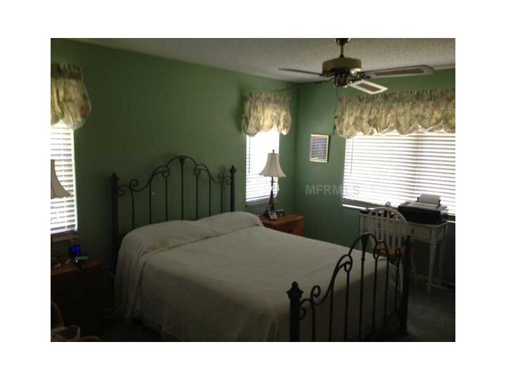 Property Photo: 7026 W Country Club Drive N FL 34243