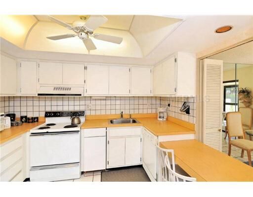 Property Photo: 2067 Gulf Of Mexico Drive 104B FL 34228