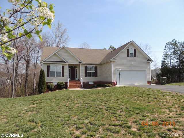 Property Photo:  108 Cabell'S Court  VA 23901 