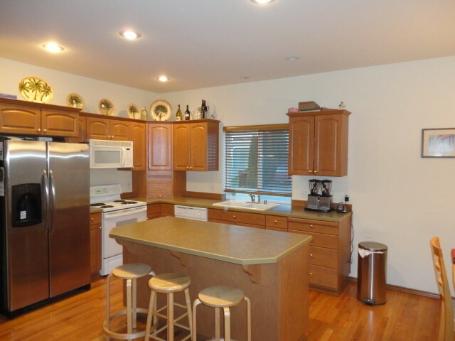 Property Photo: 25420 157th Ave SE WA 98042