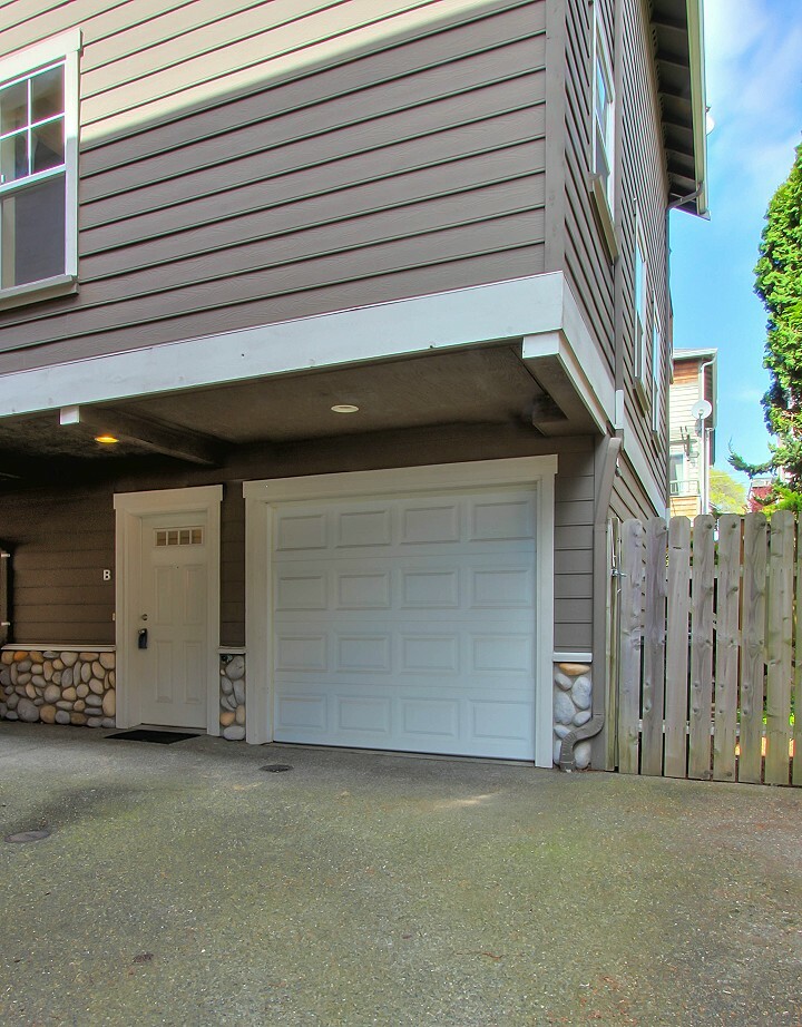 Property Photo:  2646 NW 56th St  WA 98107 