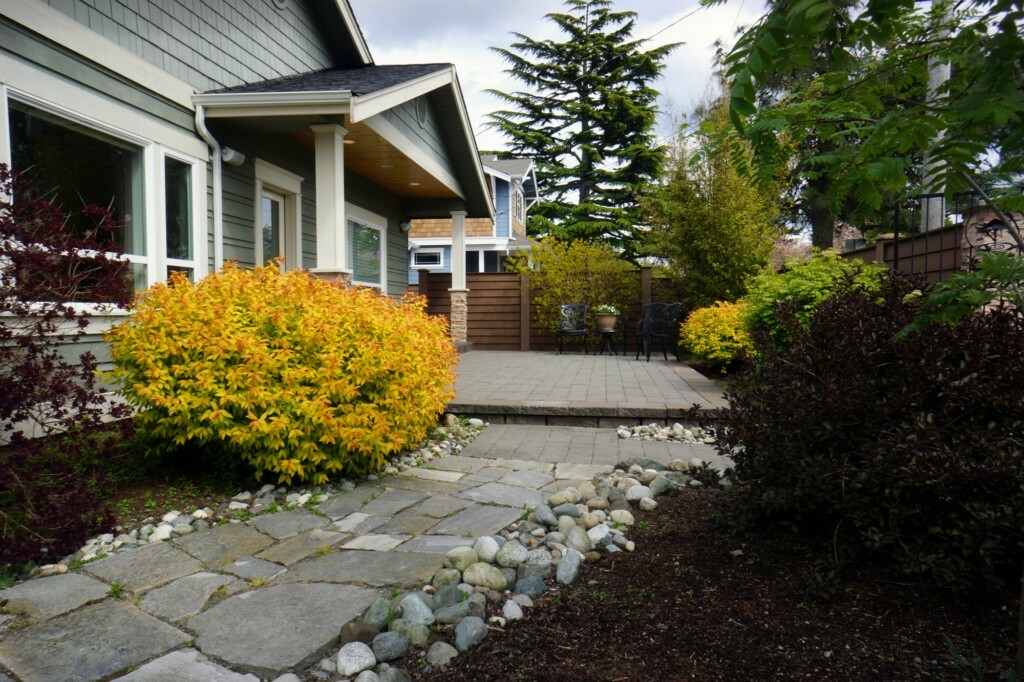 Property Photo:  1464 NW 95th St  WA 98117 