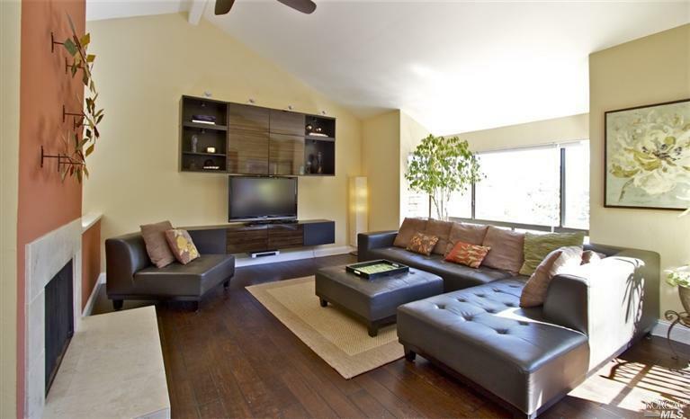 Property Photo:  8 Escalle Lane  CA 94939 