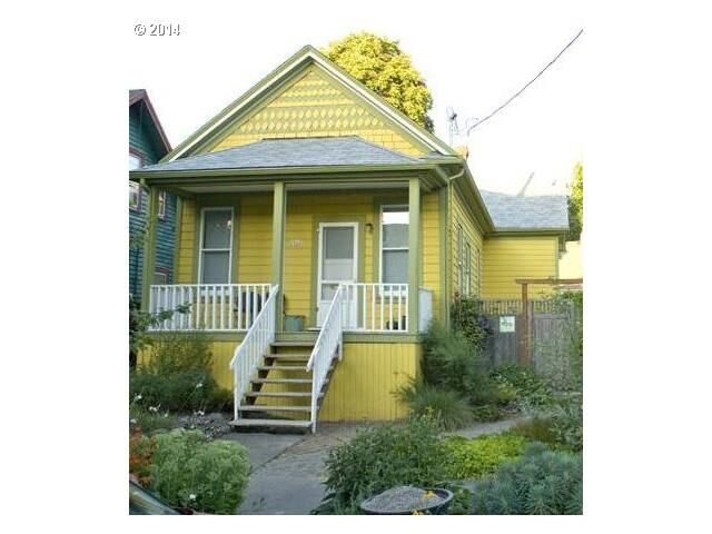 Property Photo:  