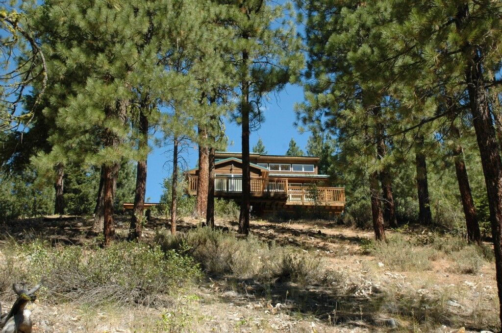 Property Photo:  4 Elderberry Rd  WA 98862 