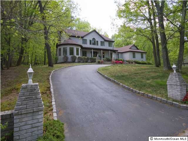 Property Photo:  8 Country Club Lane  NJ 07746 