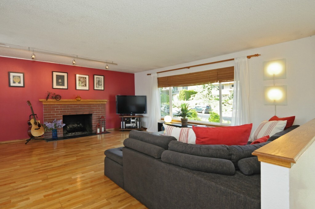 Property Photo:  9037 NE 132nd Place  WA 98034 