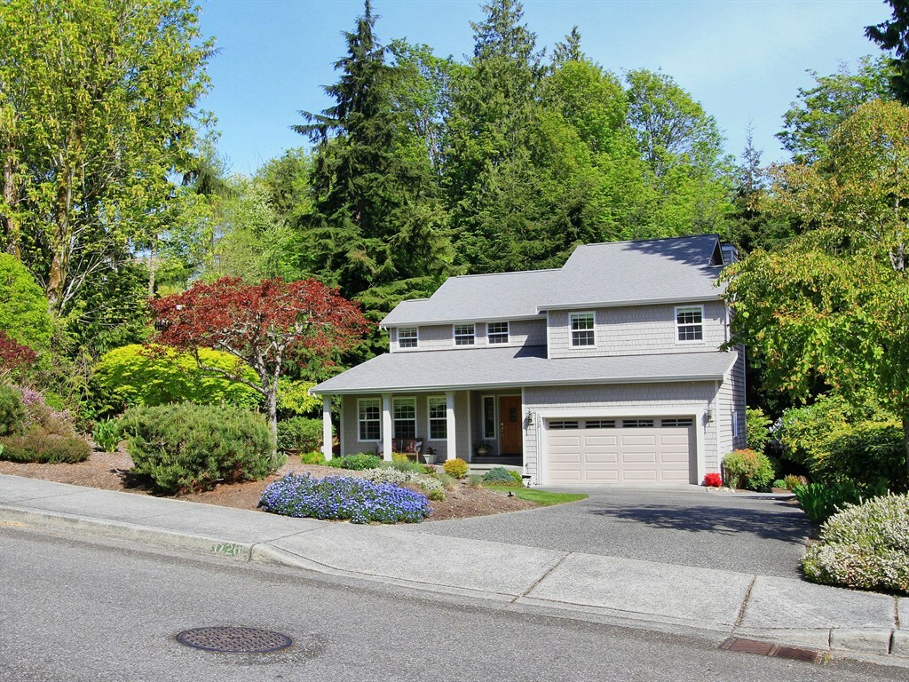 Property Photo:  1720 NE Preston St  WA 98110 