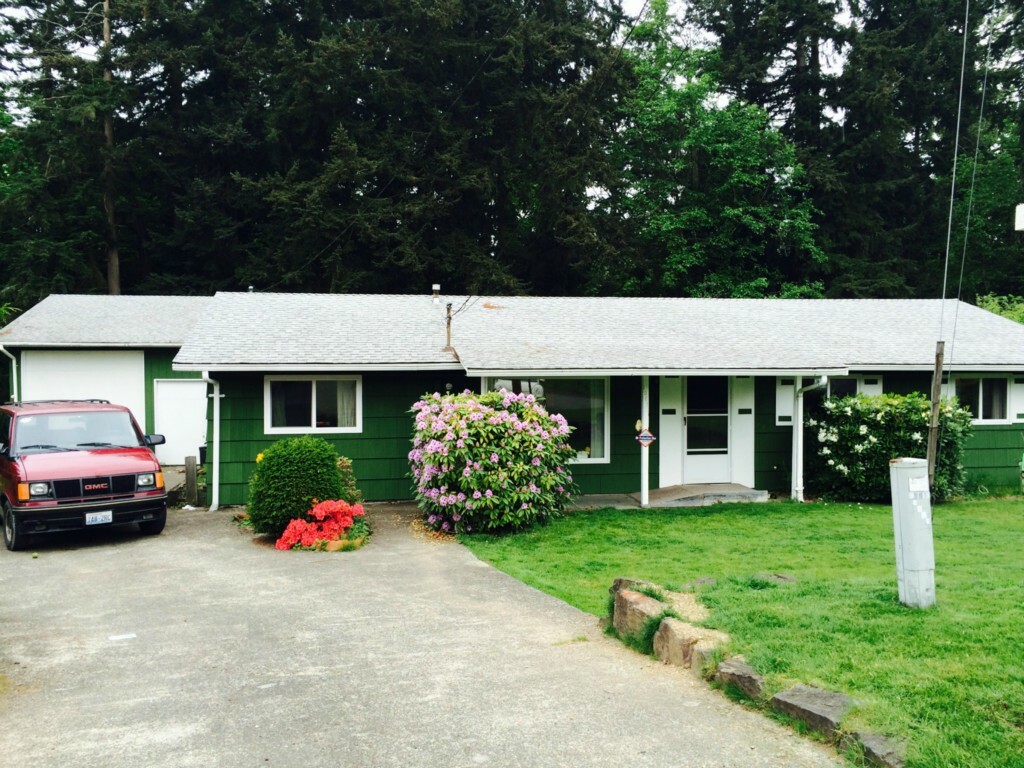 Property Photo:  12611 SE 105th Place  WA 98056 