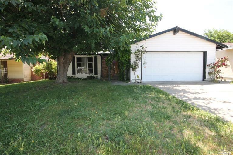 Property Photo: 125 Novato Drive CA 95688
