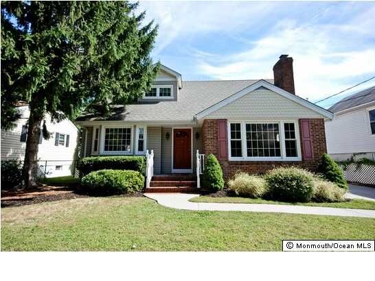 Property Photo:  65 Redwood Avenue  NJ 08817 