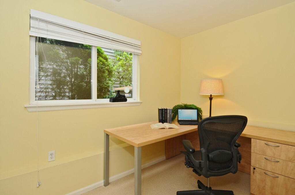Property Photo: 318 25th Ave E WA 98112