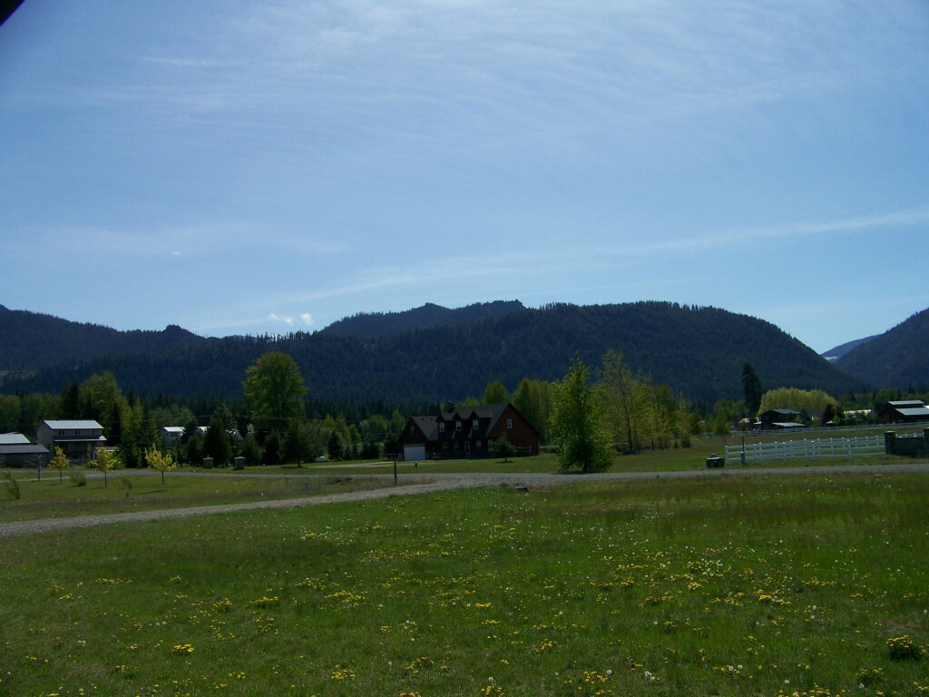 Property Photo:  270 Richards Rd  WA 98922 