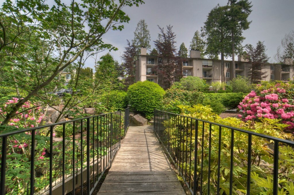 Property Photo:  11635 100 Ave NE  WA 98034 