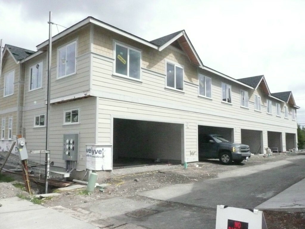 Property Photo:  13929 34th Drive SE B  L-203  WA 98012 