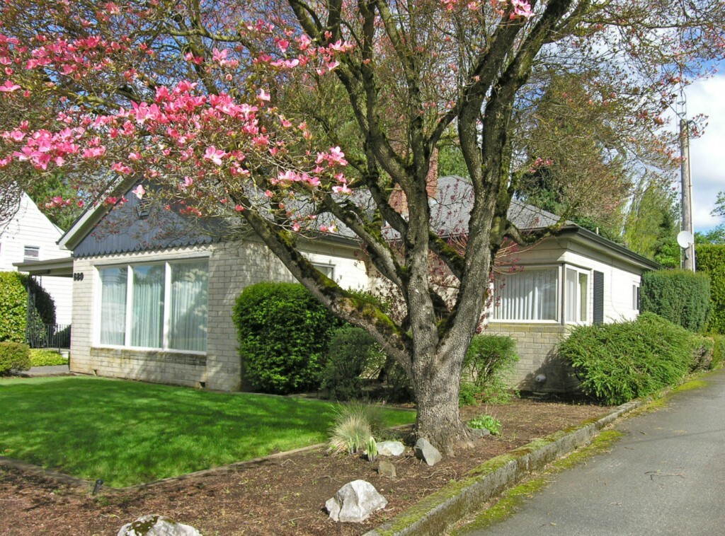 Property Photo: 620 Main St WA 98264