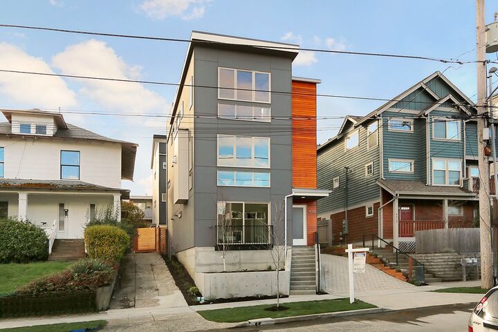 Property Photo: 4315 Evanston Ave N WA 98103