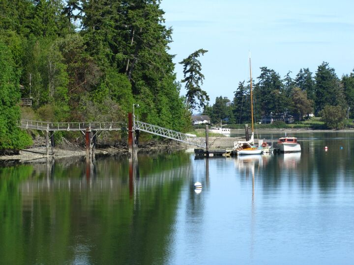 Property Photo: 1441 Griffith Point Rd WA 98358