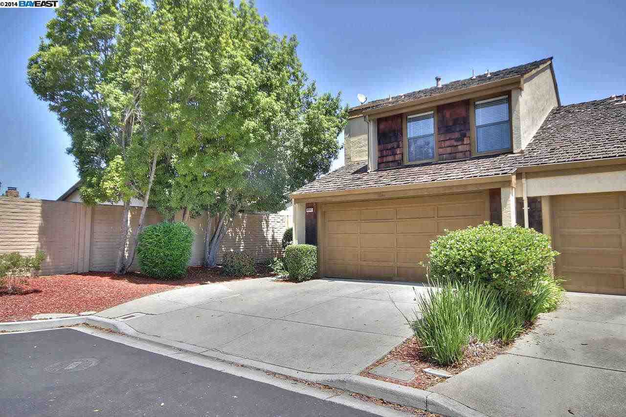 Property Photo:  34882 Seal Rock Ter  CA 94555-3253 