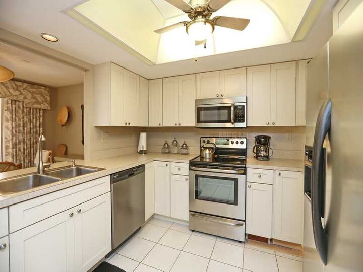 Property Photo: 2065 Gulf Of Mexico Drive 103 FL 34228