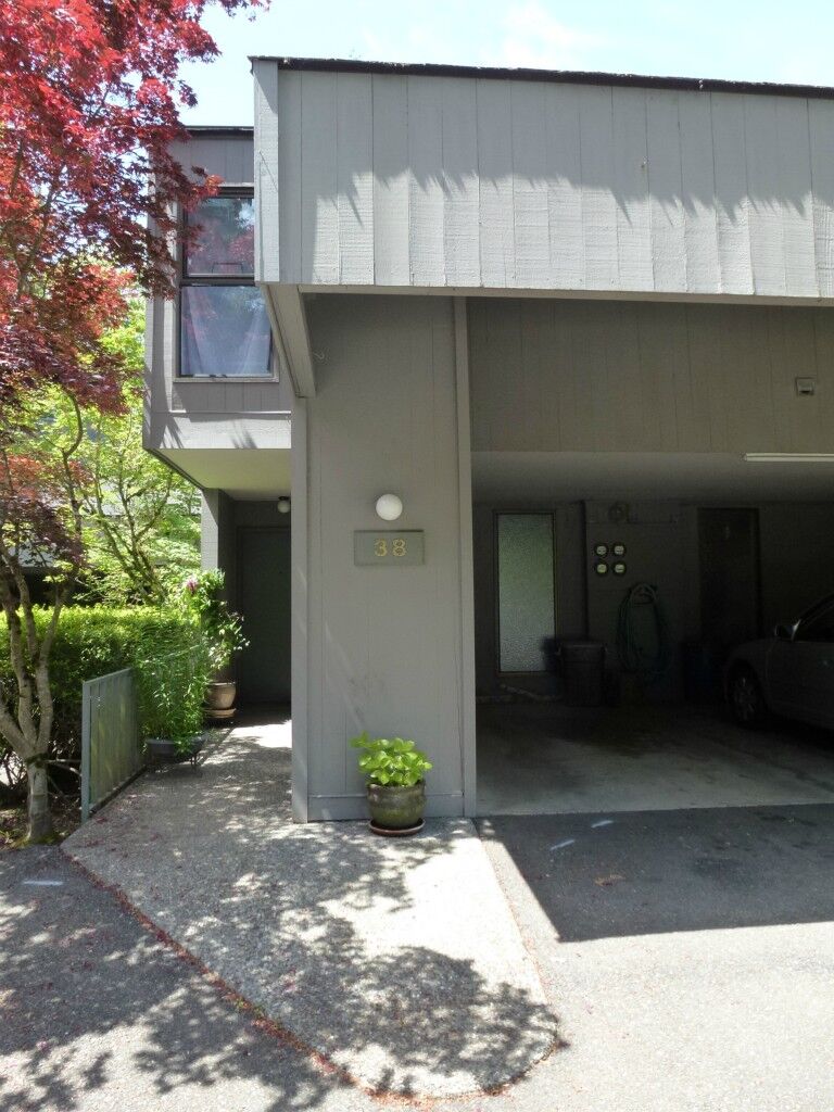 Property Photo:  6525  139 Place NE 38  WA 98052 