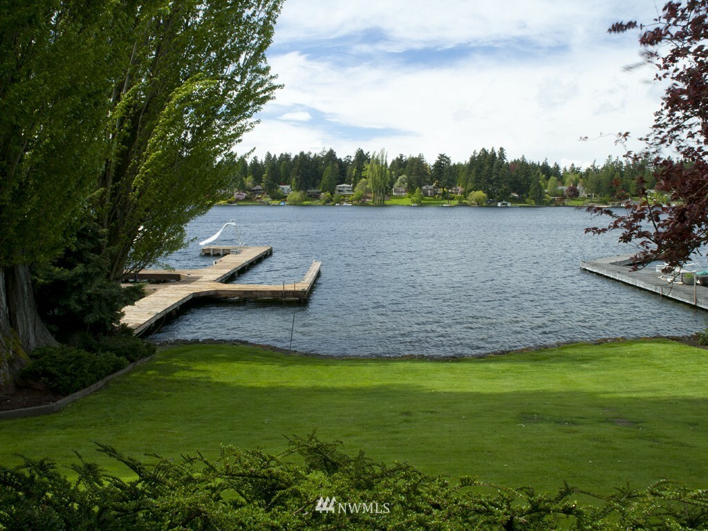 Property Photo:  9010 NE 37th Place  WA 98004 