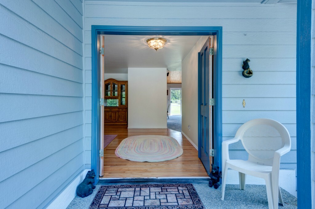 Property Photo: 10733 210th St SE WA 98296