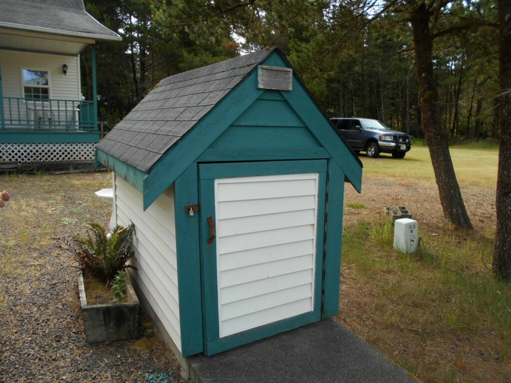 Property Photo:  1302 Johnson St  WA 98595 