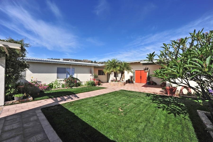 Property Photo:  28816 Gordon Hill Road  CA 92082 