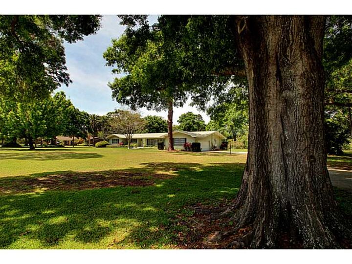 Property Photo:  1724 Long Bow Lane  FL 33764 